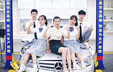 湖南萬通新生的一天_湖南汽車培訓學校_正規(guī)汽修培訓學校